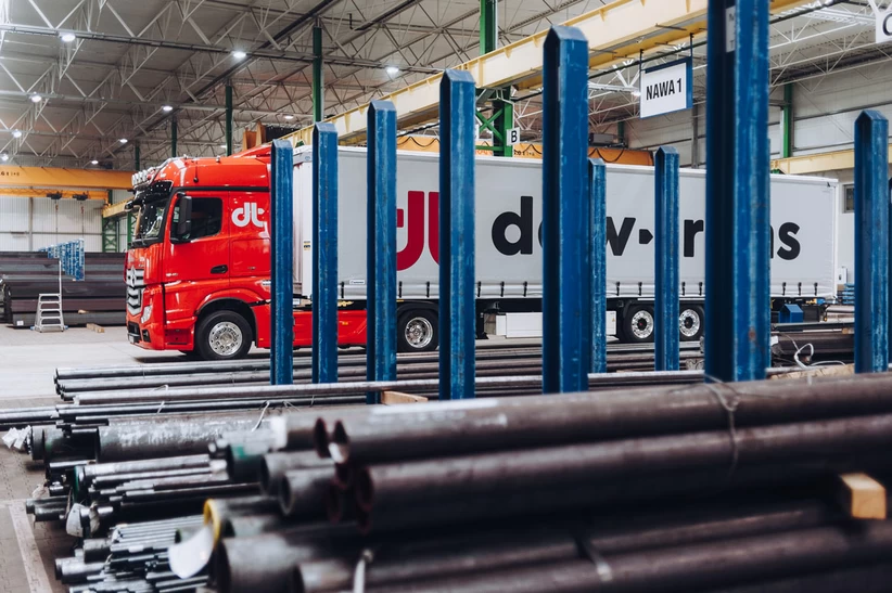 daw-trans truck